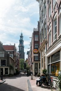 Peintre dans la rue, Amsterdm Pays Bas.